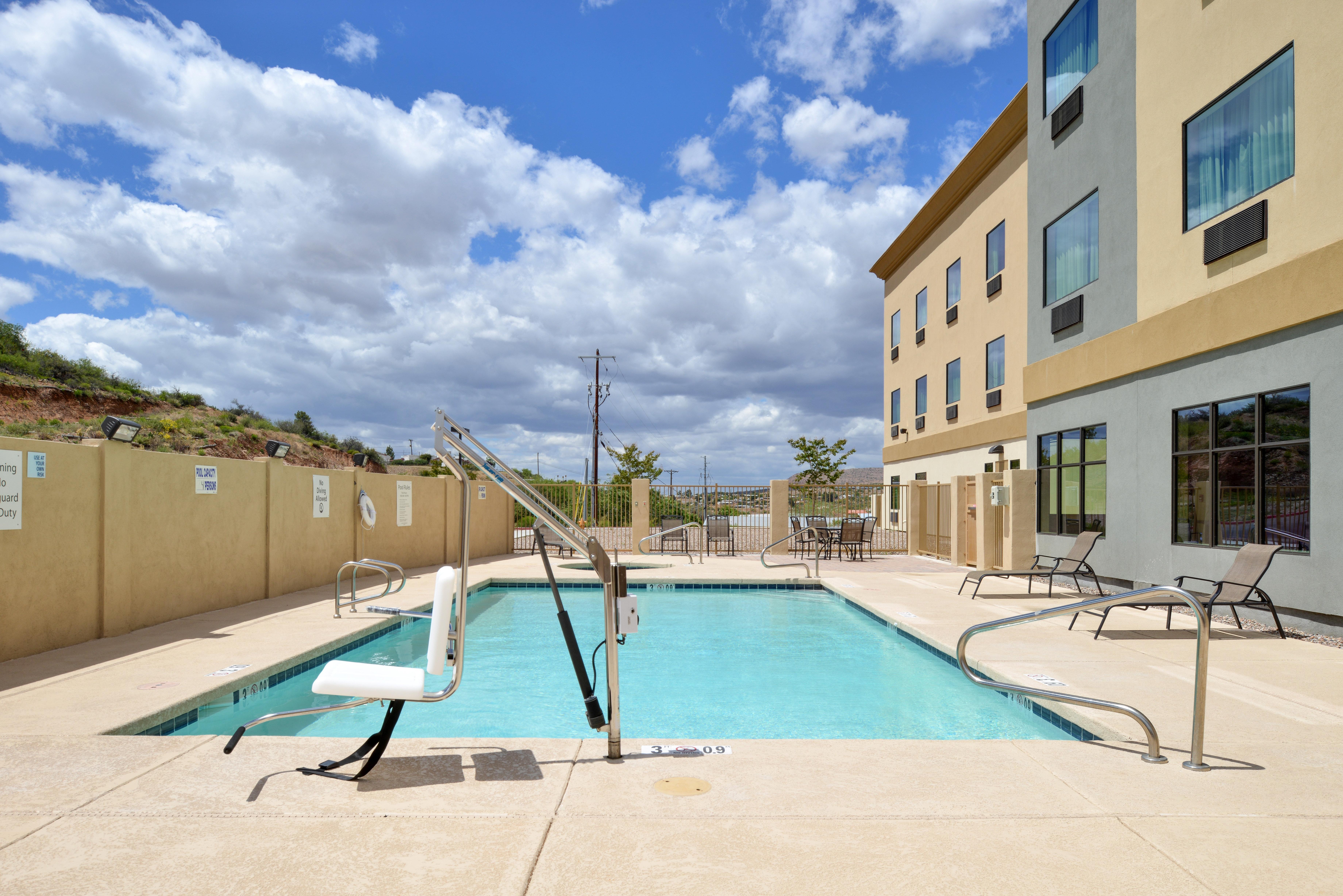 Holiday Inn Express & Suites Globe By Ihg Exterior foto